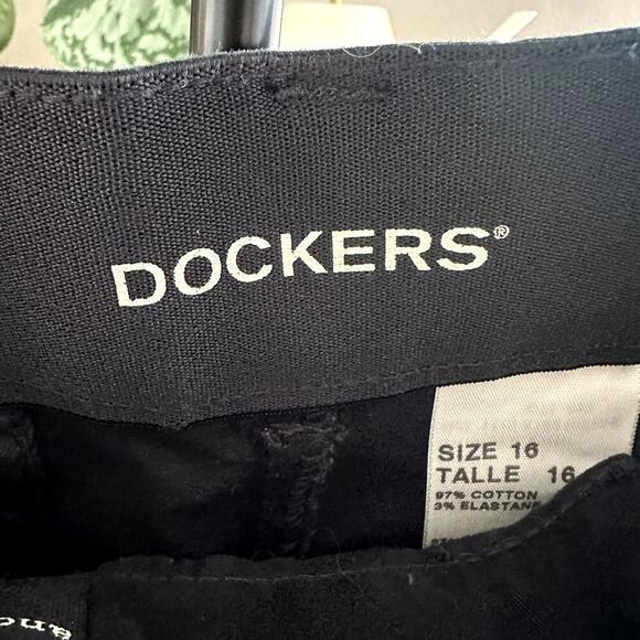 Dockers Women Black Surefit Capri Pants Size 16 Stretch Casual Work Travel NWT - Picture 5 of 10
